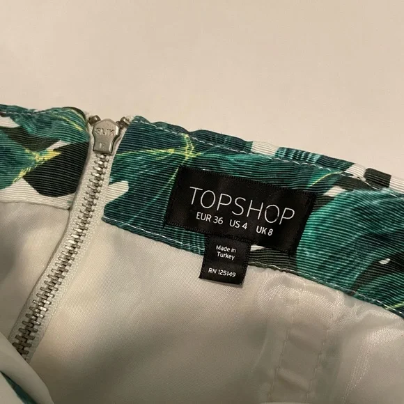 Topshop Palm Bandeau Skort Playsuit; romper size us 4, fits like a size 2 - Picture 6 of 8